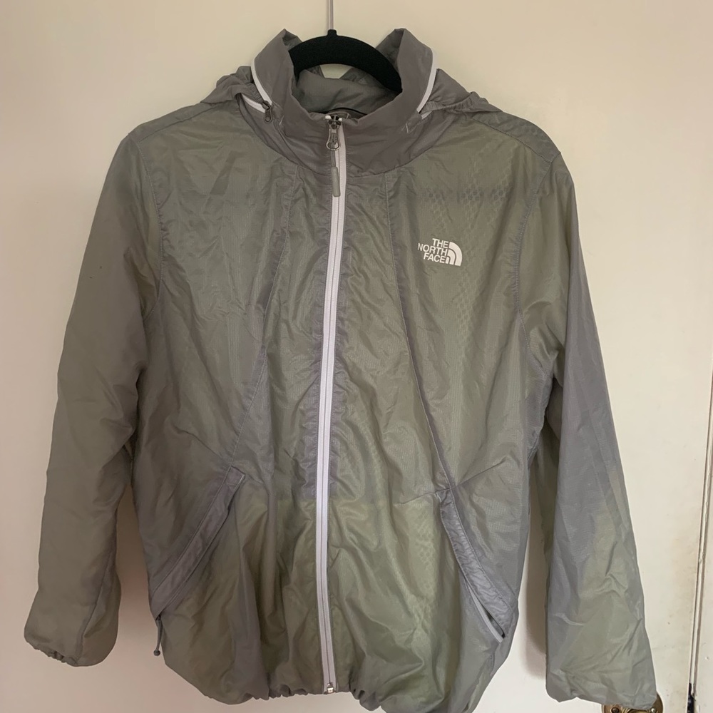 The north face woman green sports jacket